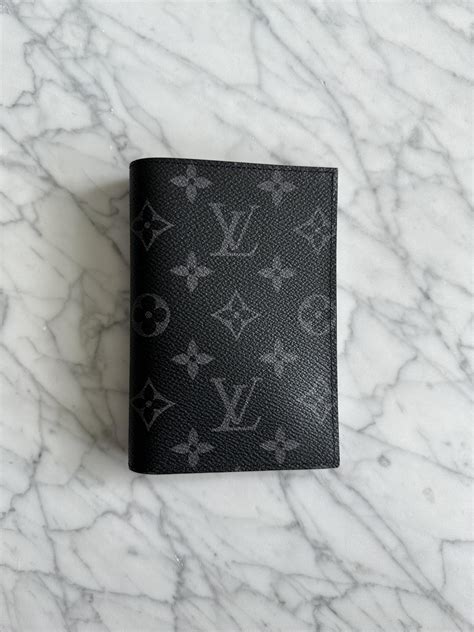 Passport Cover + Hot Stamp : r/Louisvuitton 